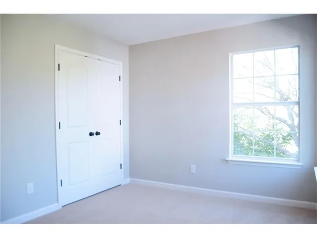 $2,400 | 923 Felicia Lane, Arlington, TX 76017