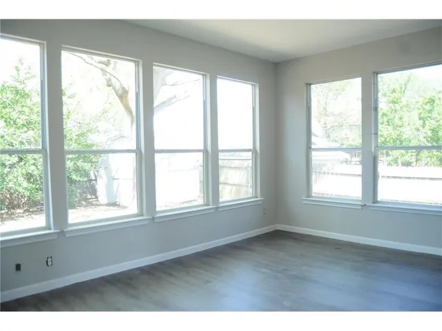 $2,400 | 923 Felicia Lane, Arlington, TX 76017