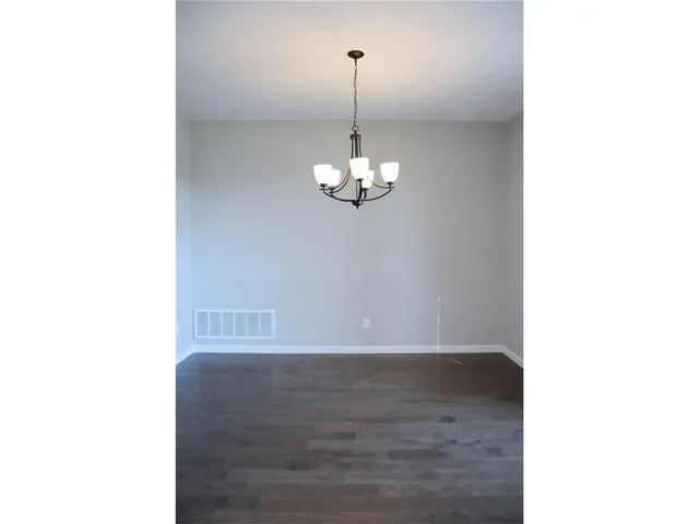 $2,400 | 923 Felicia Lane, Arlington, TX 76017