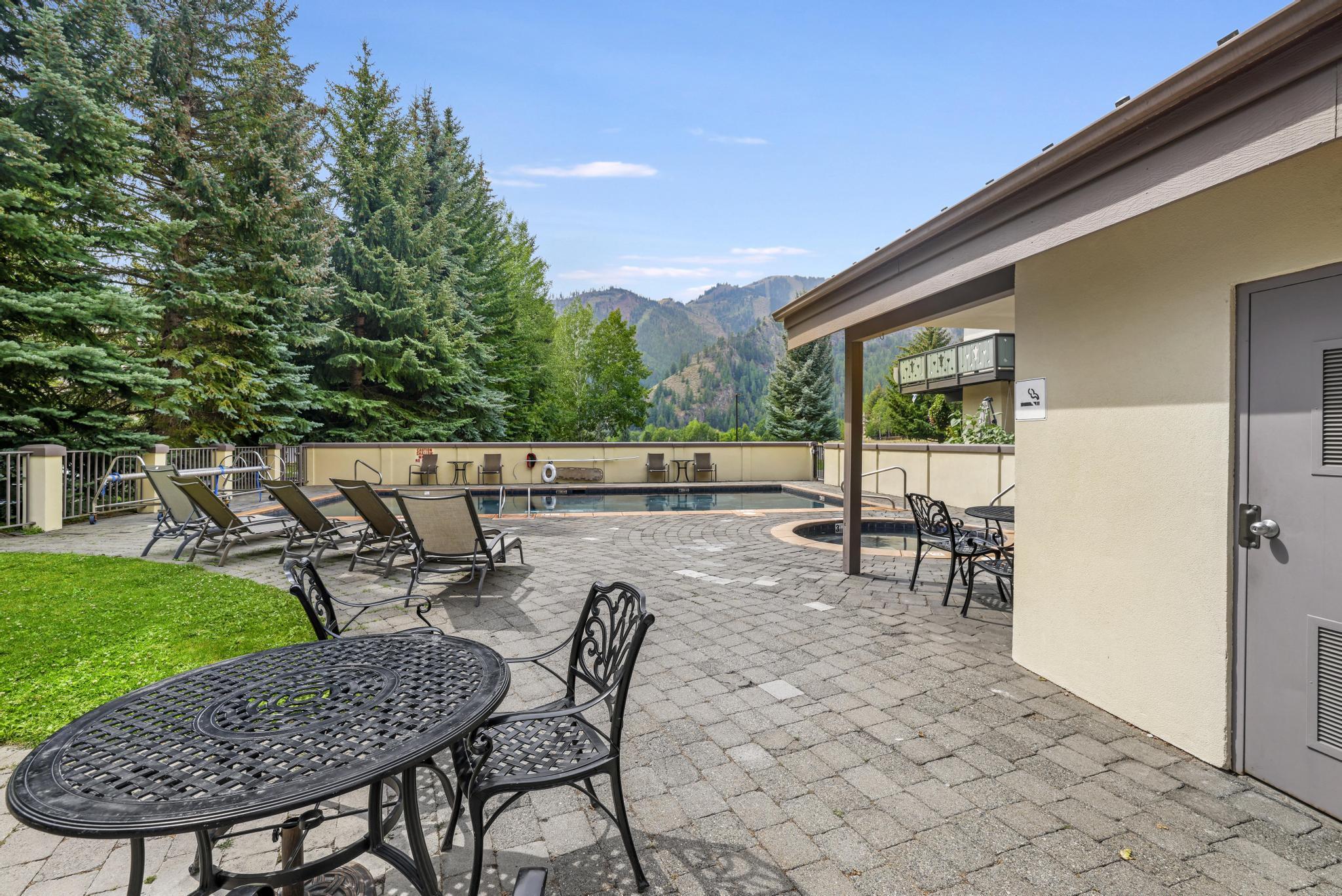 351 2nd Avenue South, Unit 711 Ketchum, ID 83340 - Photo 15 of 17 HOA Pool/Hottub