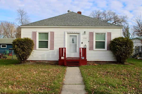 $142,000 | 118 Crocker Avenue North, Thief River Falls, MN 56701