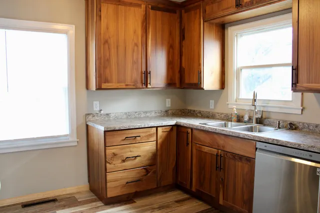 $152,500 | 118 Crocker Avenue North, Thief River Falls, MN 56701