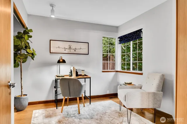 $915,000 | 20310 Hollyhills Drive Northeast, Bothell, WA 98011