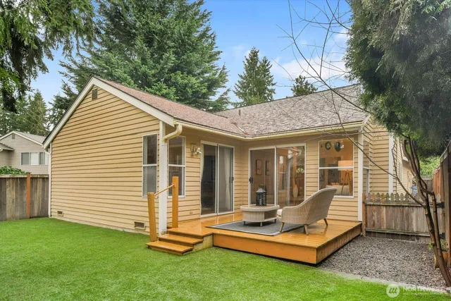 $915,000 | 20310 Hollyhills Drive Northeast, Bothell, WA 98011