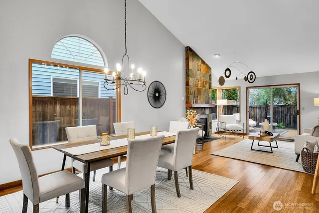 $915,000 | 20310 Hollyhills Drive Northeast, Bothell, WA 98011