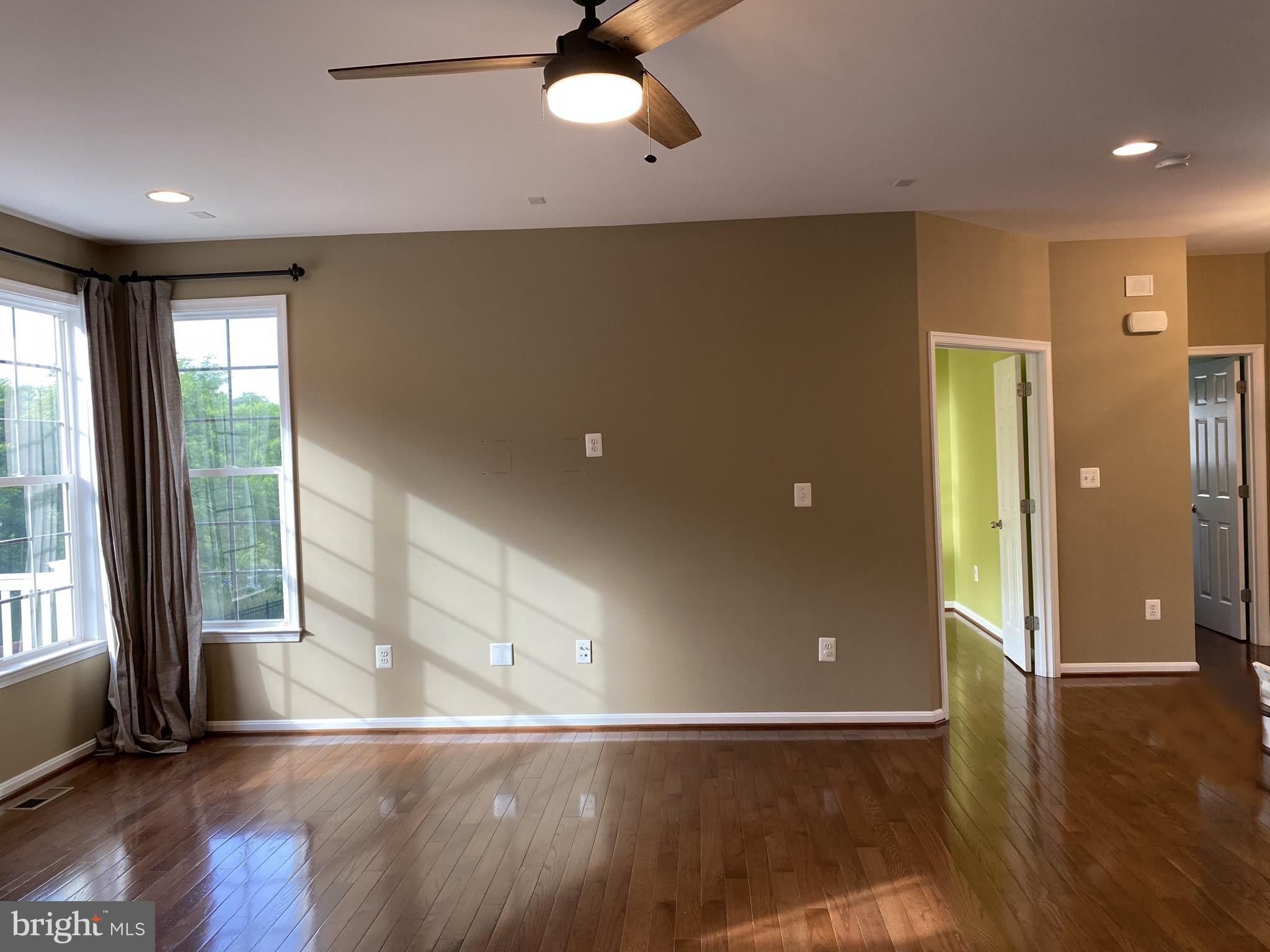 6910 Granite Ridge Court Baltimore, MD 21209 - Photo 22 of 70 Family Room (Main)