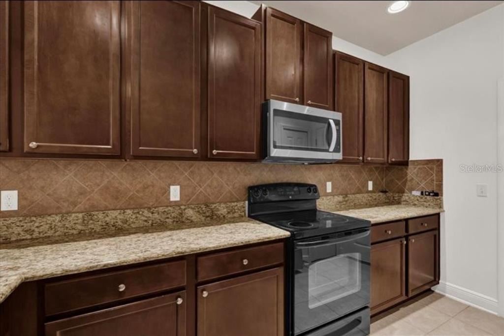 9301 Watchet Way Orlando, FL 32825 - Photo 9 of 36