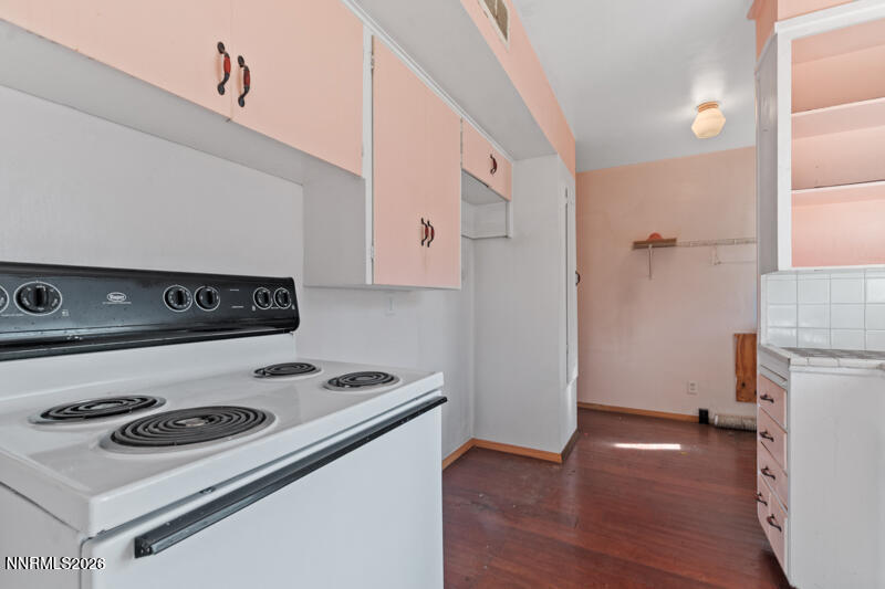 1800 Vale Street Reno, NV 89509 - Photo 7 of 16 1800 Vale Street (7 of 16)