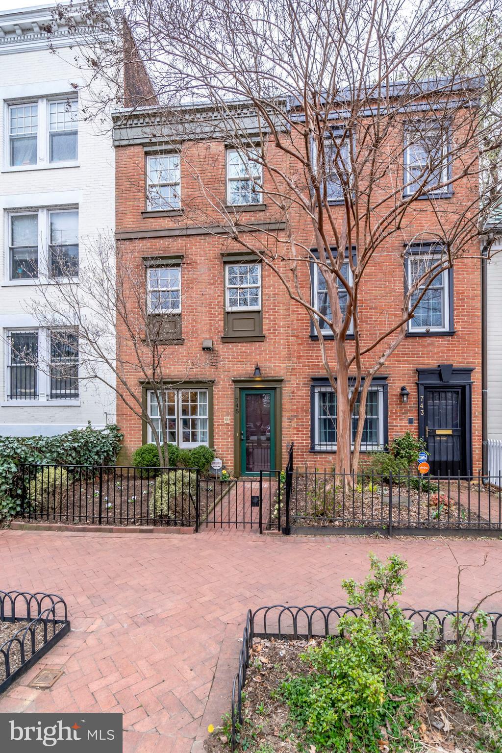 745 10th Street Southeast Washington, DC 20003 - Photo 2 of 41 Exterior