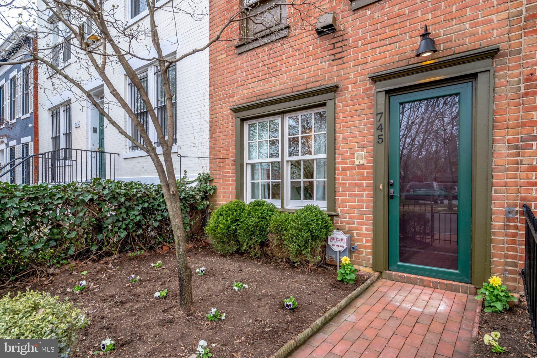 745 10th Street Southeast Washington, DC 20003 - Photo 3 of 41 Exterior