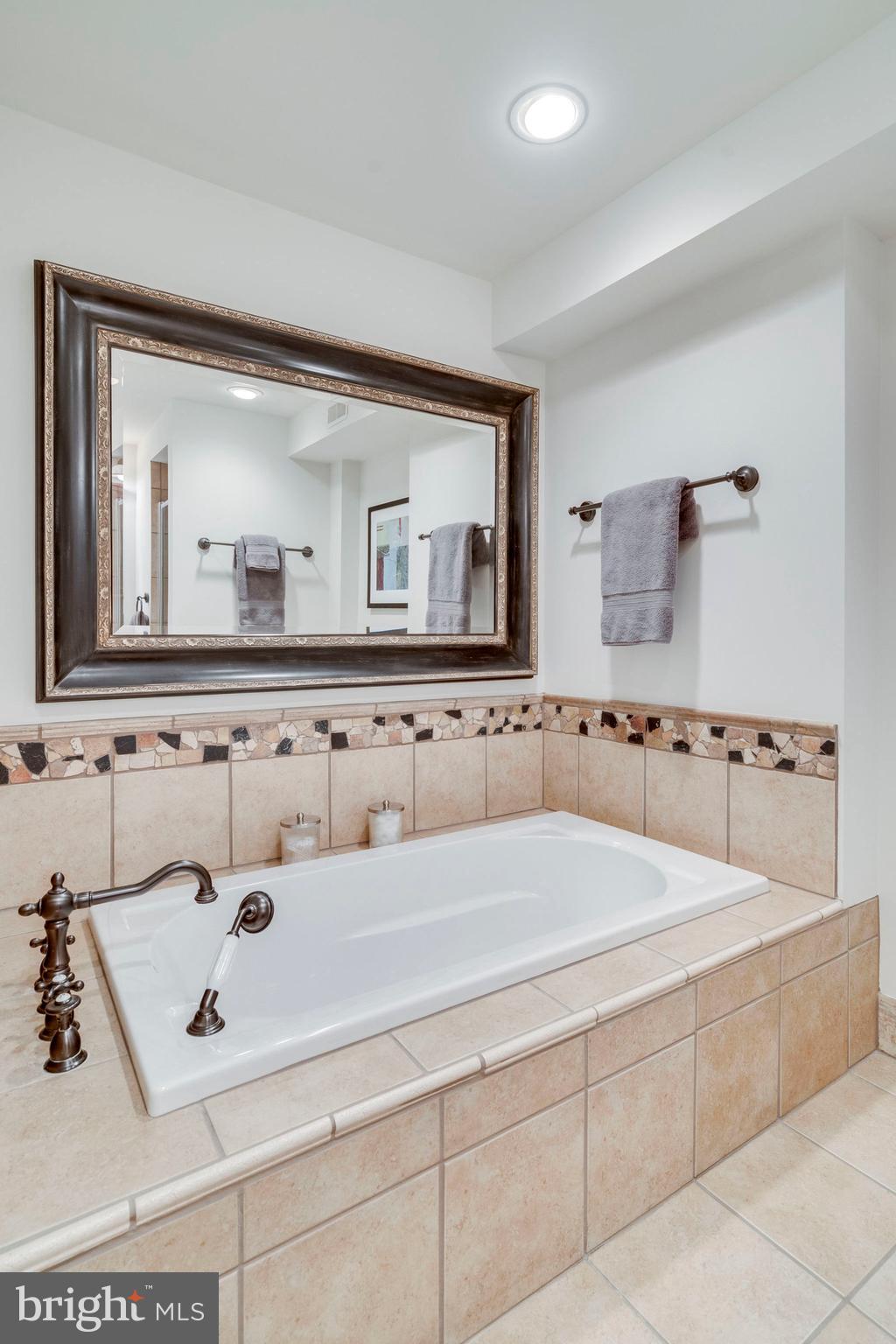 745 10th Street Southeast Washington, DC 20003 - Photo 29 of 41 2nd Floor Bath