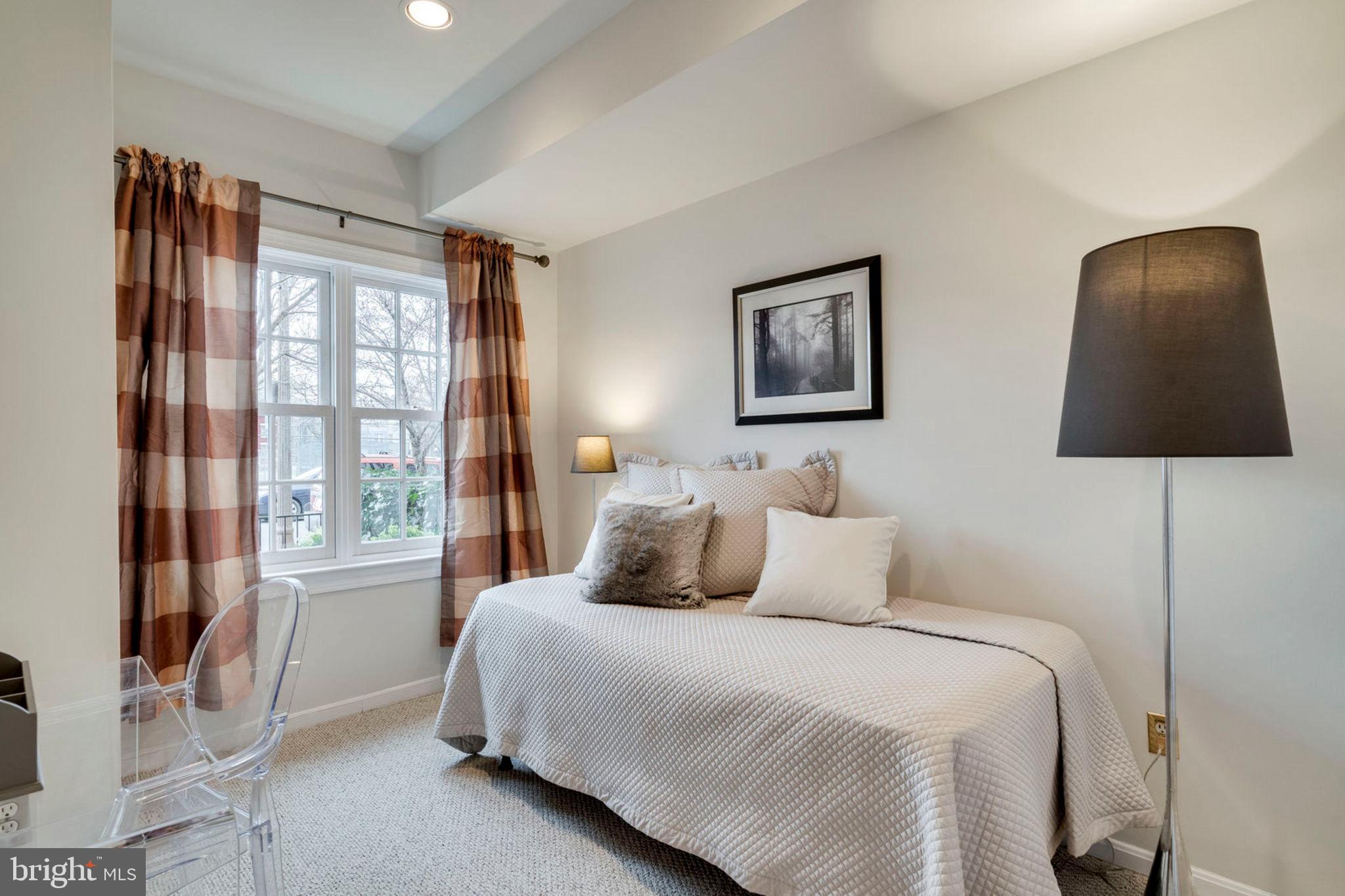 745 10th Street Southeast Washington, DC 20003 - Photo 6 of 41 1st Floor Bedroom or Study