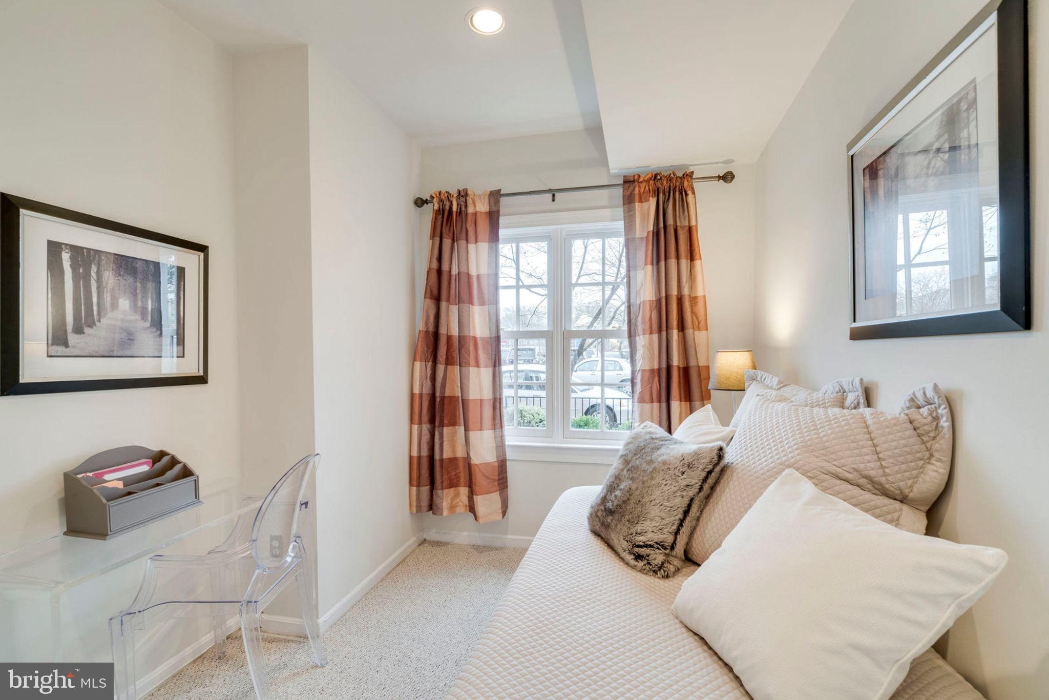 745 10th Street Southeast Washington, DC 20003 - Photo 8 of 41 1st Floor Bedroom or Study