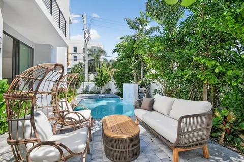 $3,325,000 | 204 Osceola Park Lane, Delray Beach, FL 33483