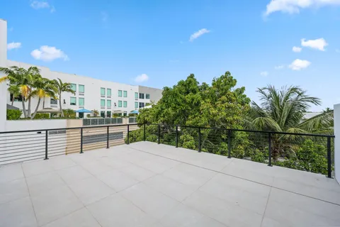 $3,325,000 | 204 Osceola Park Lane, Delray Beach, FL 33483