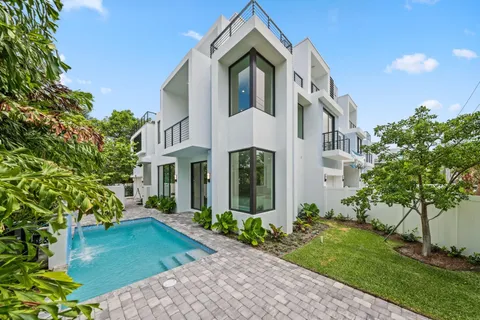 $3,325,000 | 204 Osceola Park Lane, Delray Beach, FL 33483