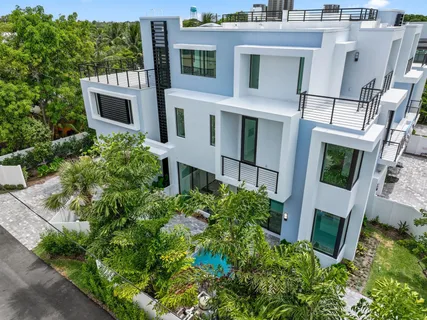 $3,325,000 | 204 Osceola Park Lane, Delray Beach, FL 33483