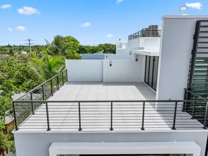 $3,325,000 | 204 Osceola Park Lane, Delray Beach, FL 33483