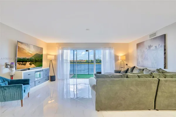 $2,800 | 605 Ives Dairy Road, Unit 3057, Miami, FL 33179