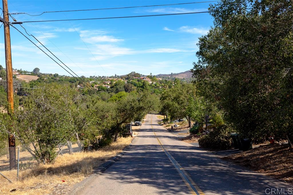 1653 Lone Oak Road Vista, CA 92084 - Photo 8 of 10 Gallery Image 8