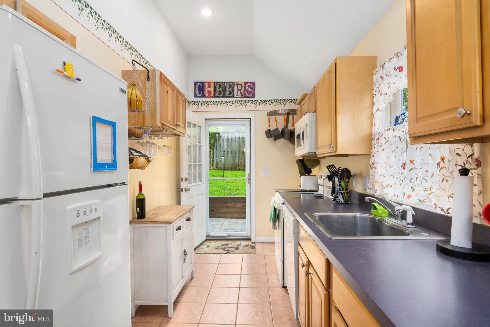 1719 Tacoma Road Edgewater, MD 21037 - Photo 22 of 27 Kitchen