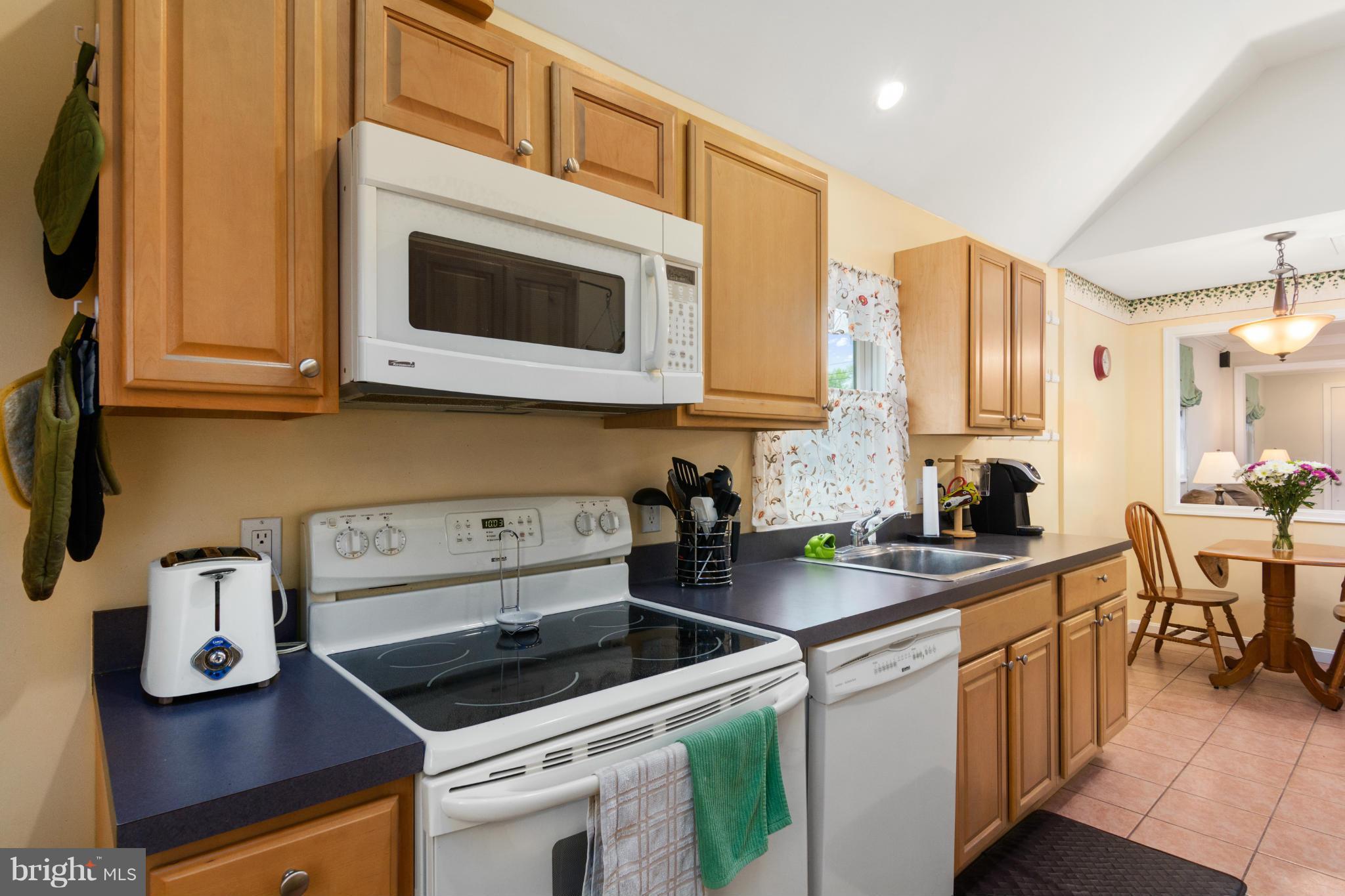 1719 Tacoma Road Edgewater, MD 21037 - Photo 6 of 27 Kitchen