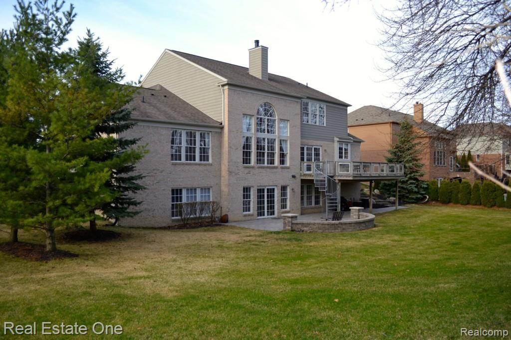 5719 Stonehaven Boulevard Rochester, MI 48306 - Photo 32 of 38 089.jpg