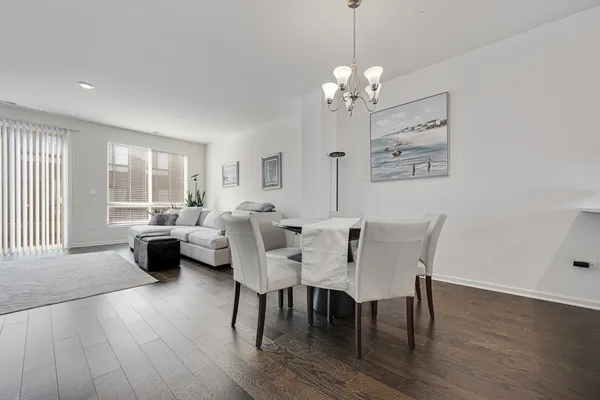 $509,000 | 2317 Alumni Drive, Schaumburg, IL 60173