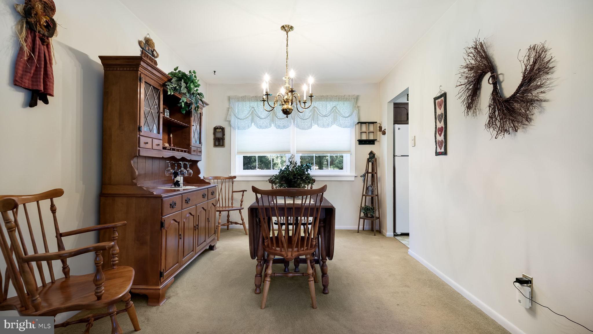 869 Longstreth Road Warminster, PA 18974 - Photo 10 of 25 DINING ROOM