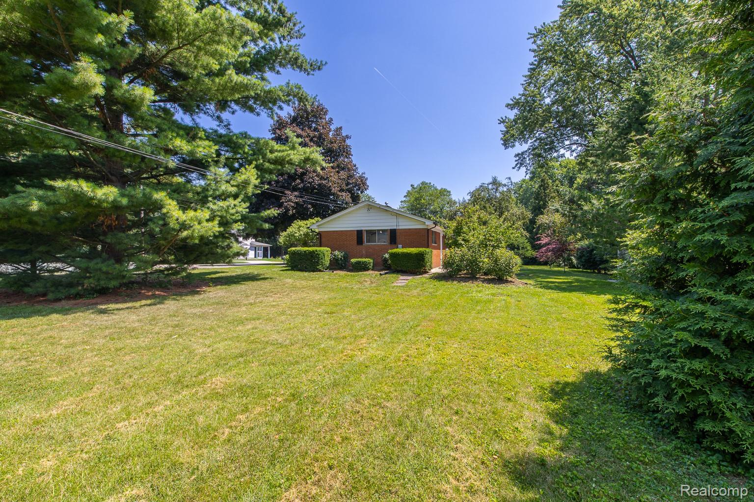 3161 Woodcrest Road Rochester, MI 48309 - Photo 60 of 65 3161 Woodcrest Rd-56.jpg