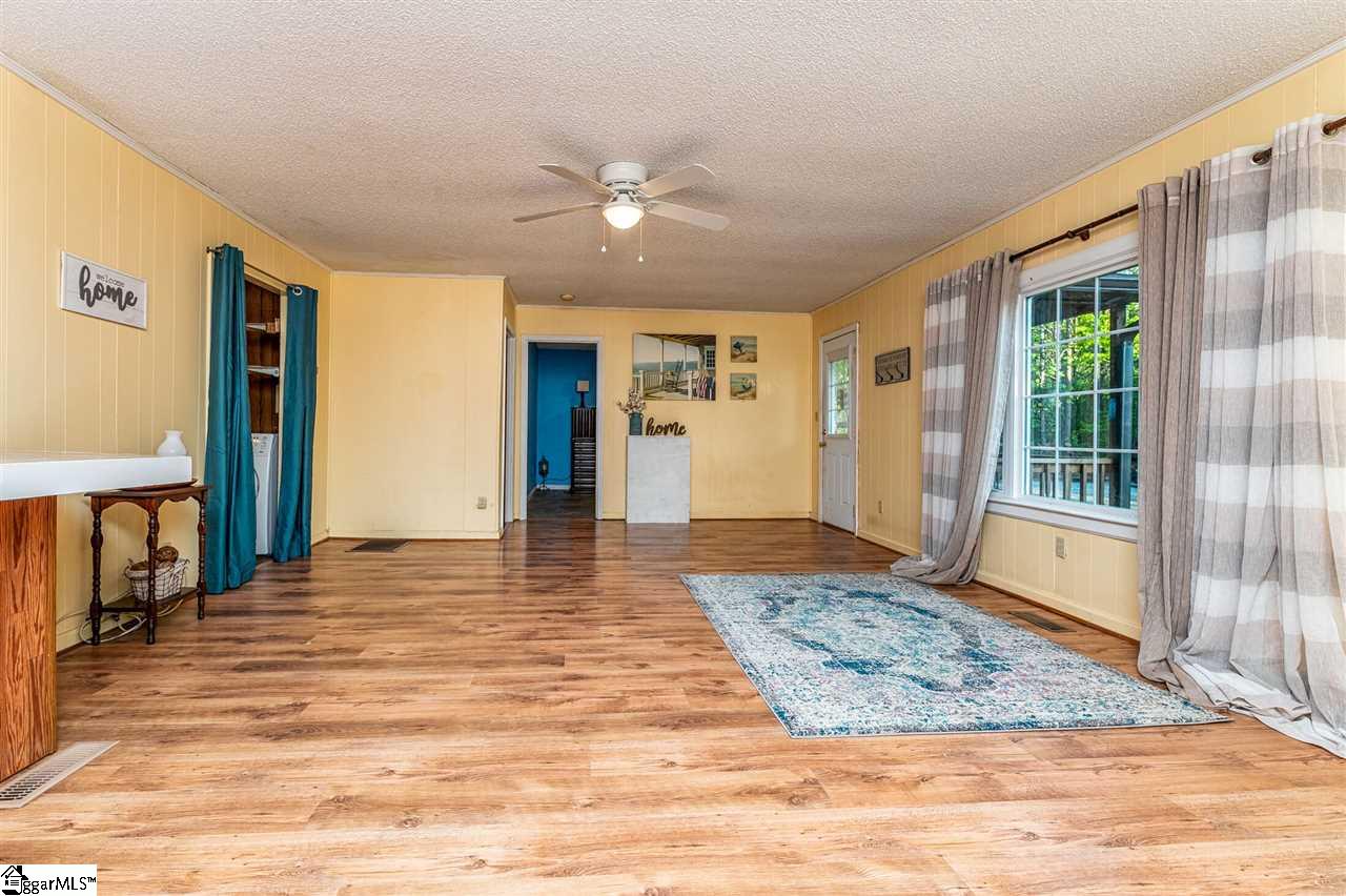 104 State Rd S-42-1526 Landrum, SC 29356 - Photo 2 of 19