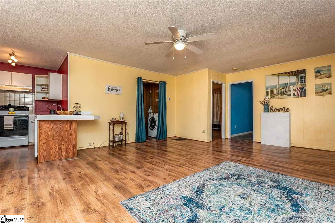 104 State Rd S-42-1526 Landrum, SC 29356 - Photo 4 of 19