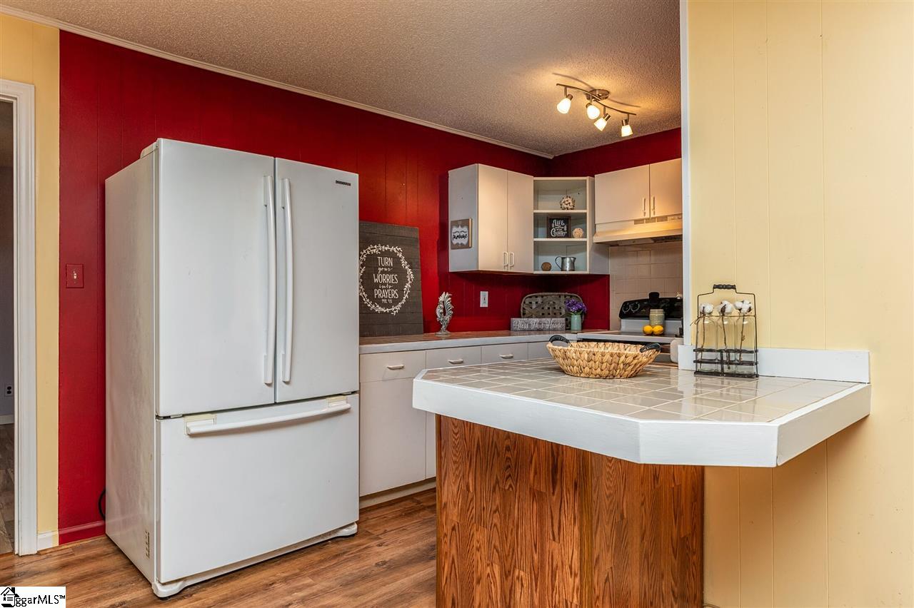 104 State Rd S-42-1526 Landrum, SC 29356 - Photo 5 of 19