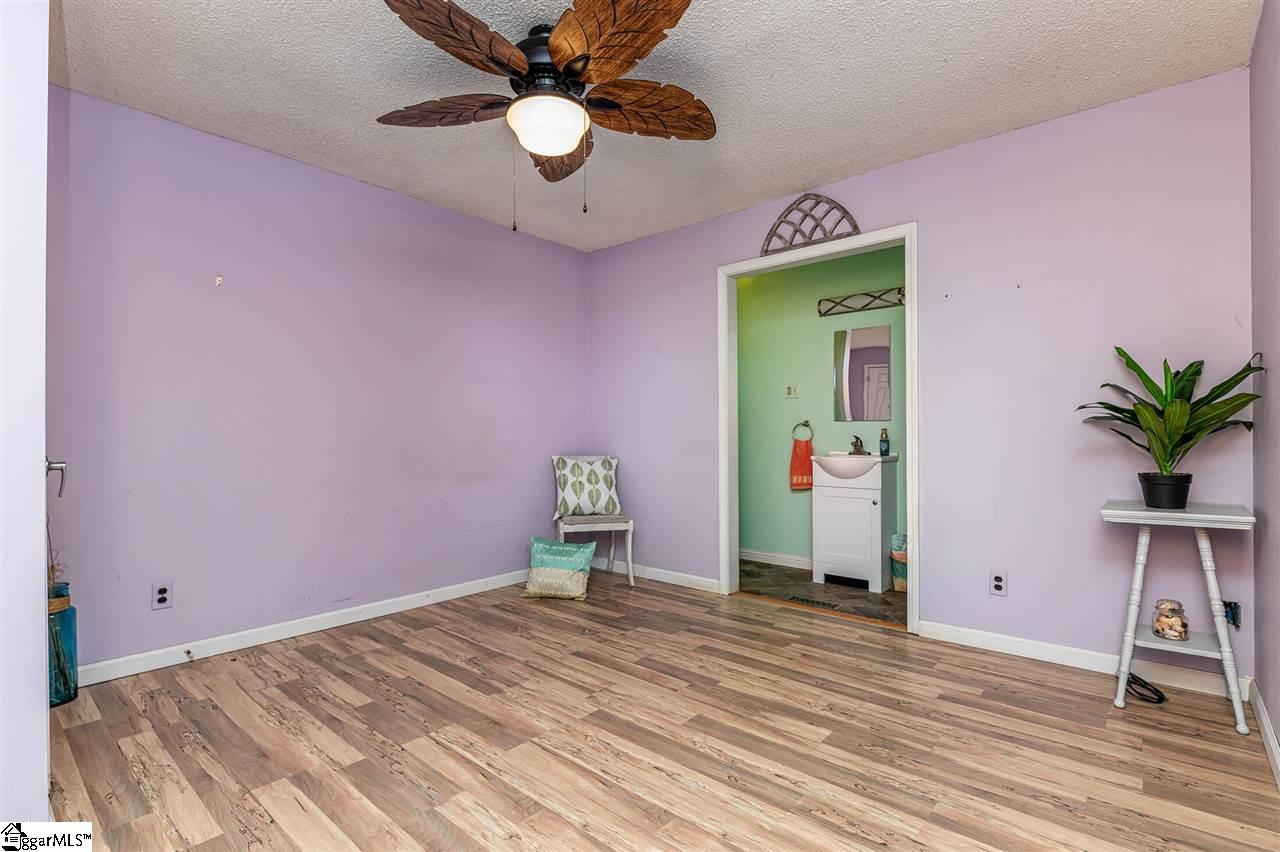 104 State Rd S-42-1526 Landrum, SC 29356 - Photo 7 of 19