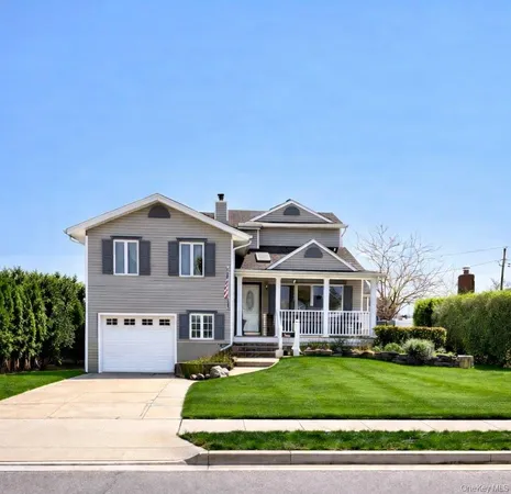 $1,148,000 | 35 Peachtree Lane, Hicksville, NY 11801
