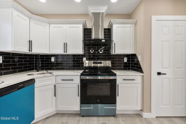 $309,900 | 121 County Highway 142A, Johnstown, NY 12095