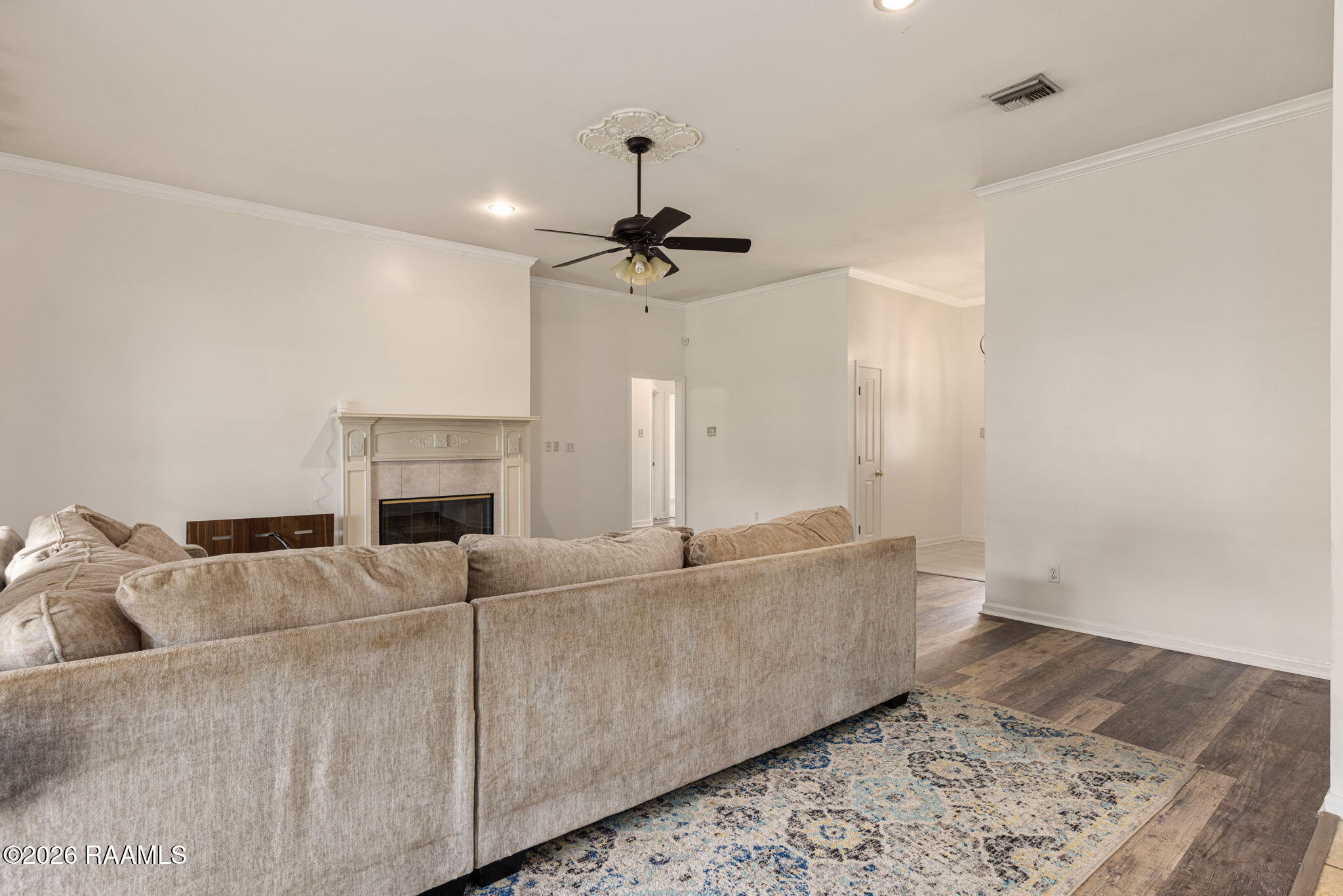 808 Canberra Road Lafayette, LA 70503 - Photo 6 of 25 6-web-or-mls-808 Canberra Rd-6