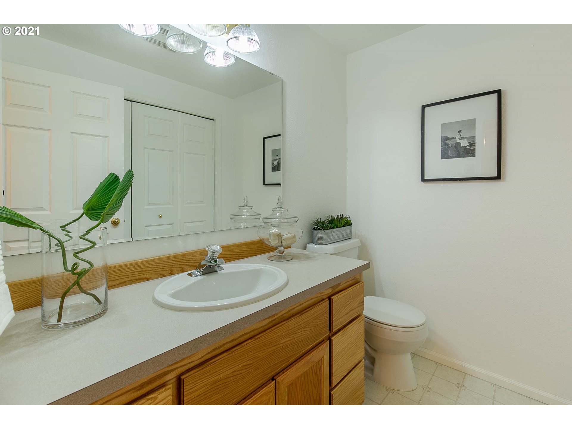 1605 Oak Patch Road Eugene, OR 97402 - Photo 12 of 20 Gallery Image 12