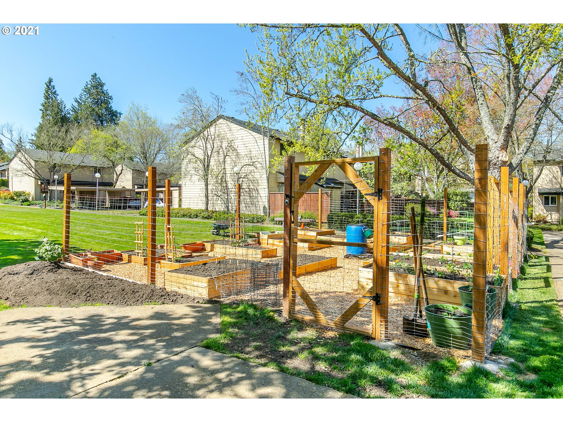 1605 Oak Patch Road Eugene, OR 97402 - Photo 19 of 20 Gallery Image 19