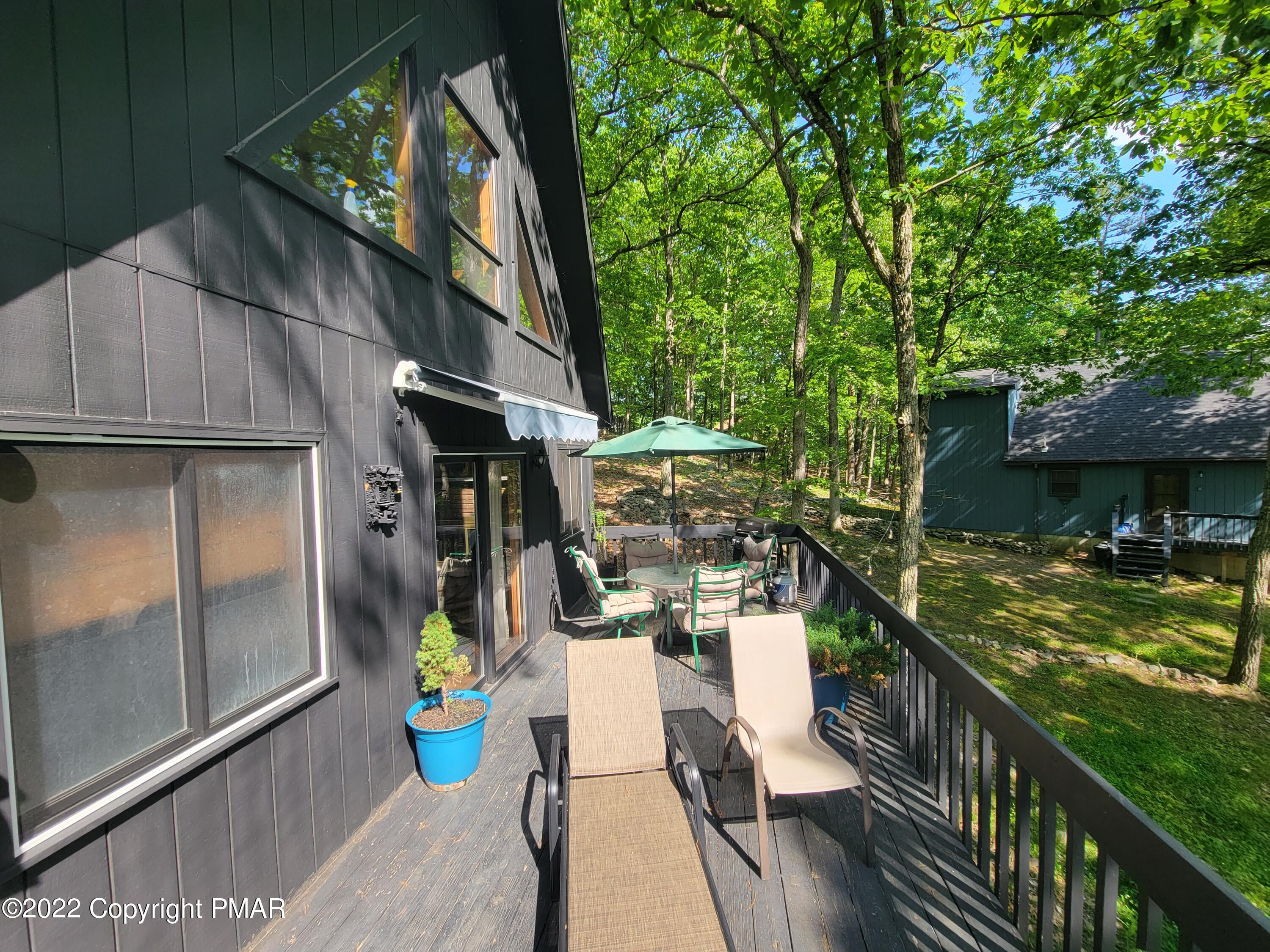 358 Brentwood Drive Bushkill, PA 18324 - Photo 2 of 59 20220531_161432