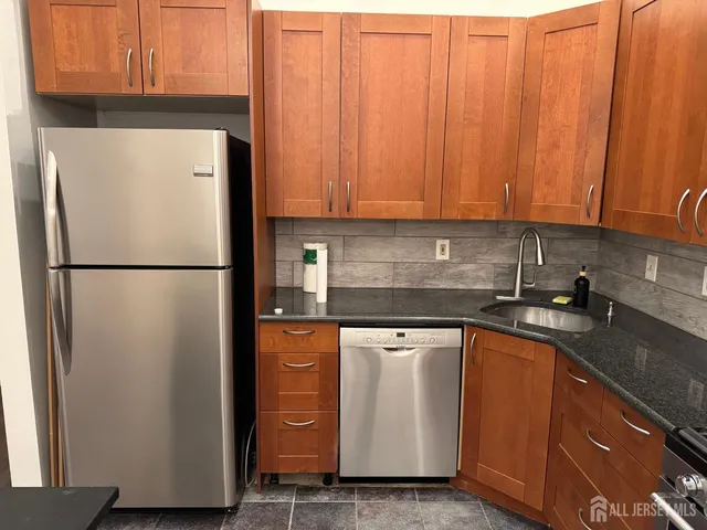 $369,900 | 93 Caitlin Court, Franklin Park, NJ 08823