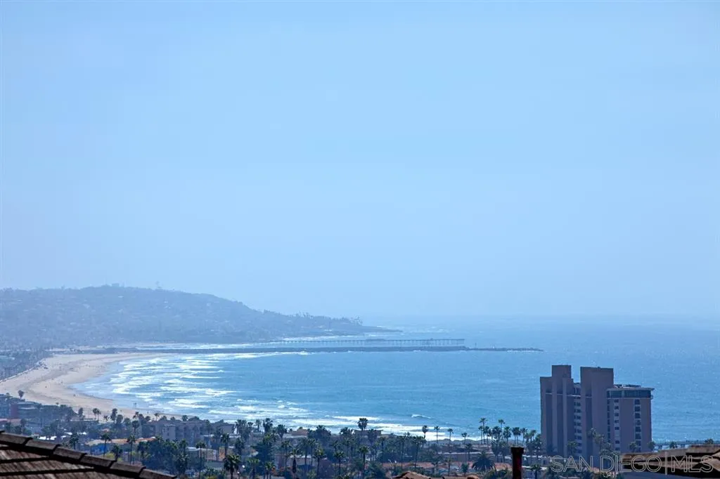5505 Moonlight Lane La Jolla, CA 92037 - Photo 6 of 25