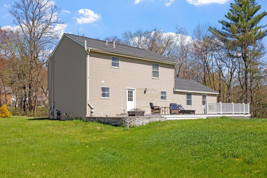 486 Josiah Bartlett Road Concord, NH 03301 - Photo 4 of 37