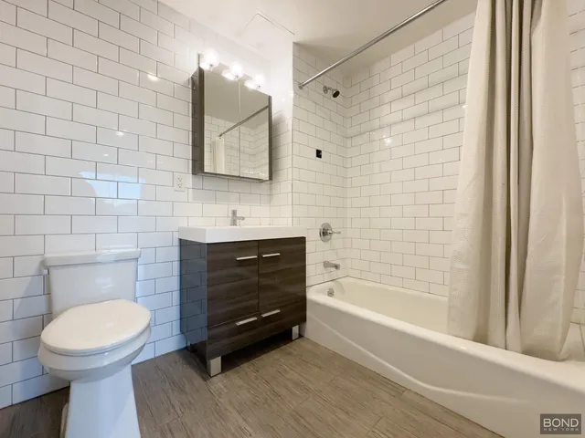 $4,065 | 252 Broadway, Unit 4B | Williamsburg