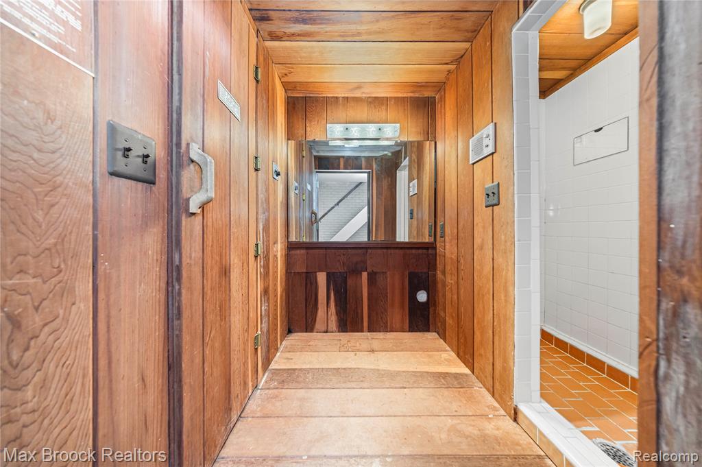 35550 Pleasant Valley Road Farmington Hills, MI 48331 - Photo 57 of 86 Gallery Image 57