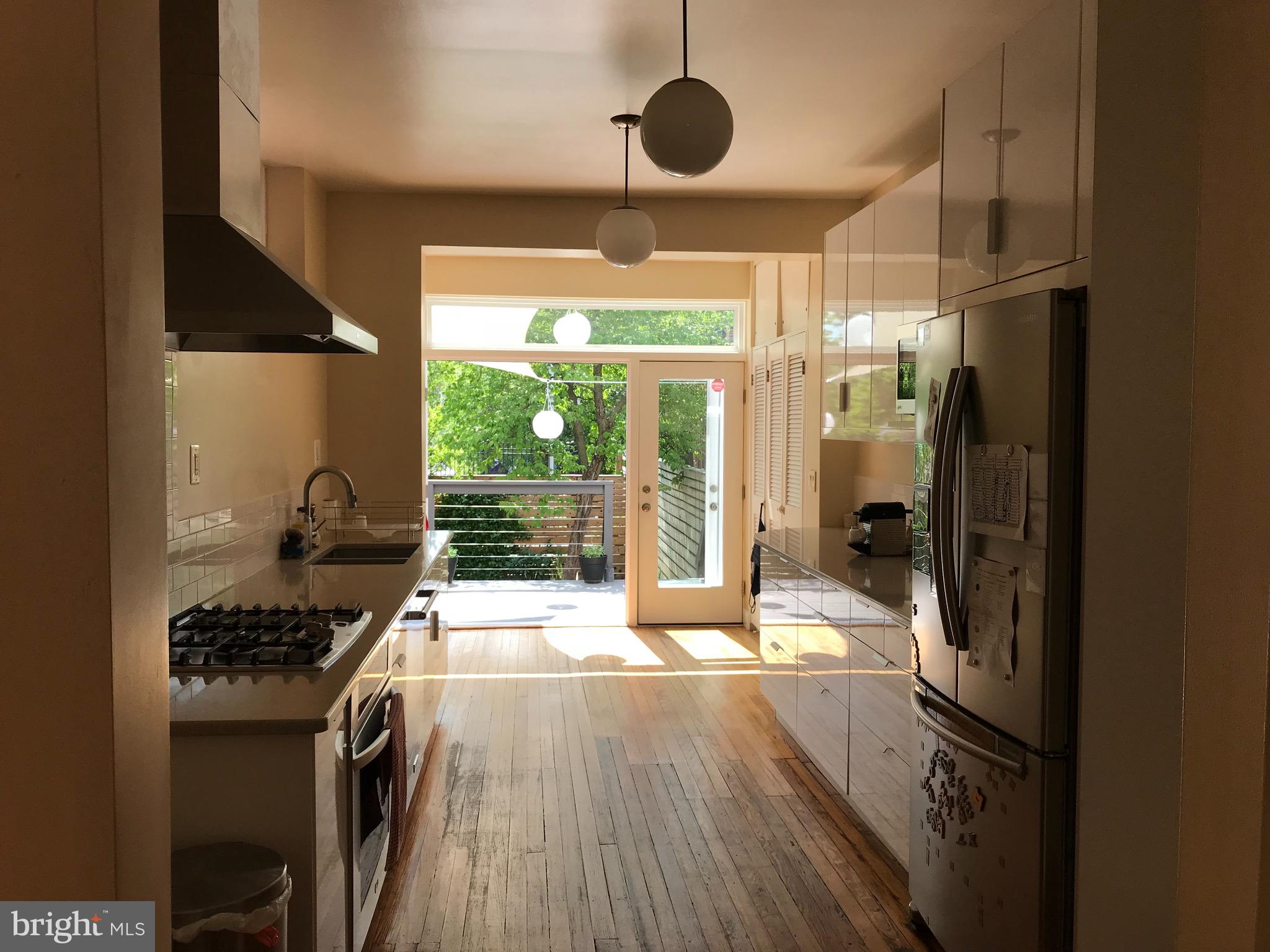 2254 Ontario Road Northwest Washington, DC 20009 - Photo 3 of 31