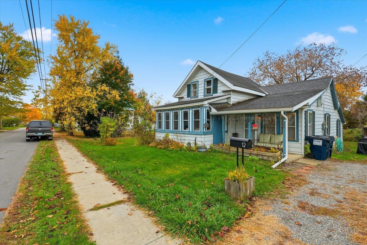 12 Huntington Street St. Albans, VT 05478 - Photo 2 of 42