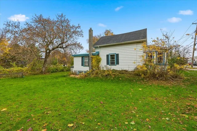 $250,000 | 12 Huntington Street, St. Albans, VT 05478