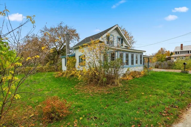 $250,000 | 12 Huntington Street, St. Albans, VT 05478