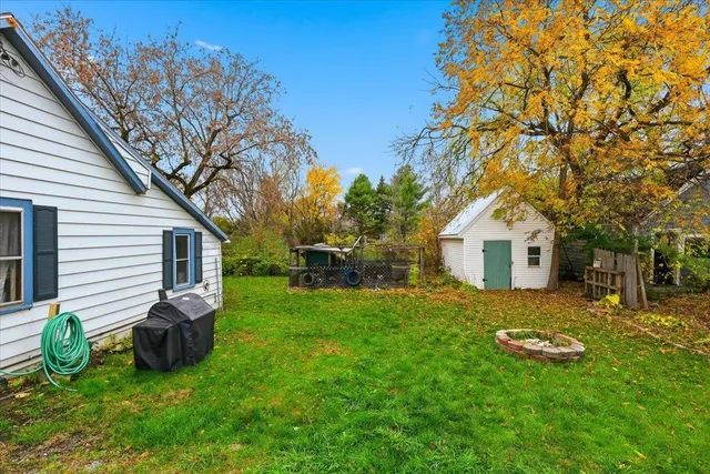 $250,000 | 12 Huntington Street, St. Albans, VT 05478